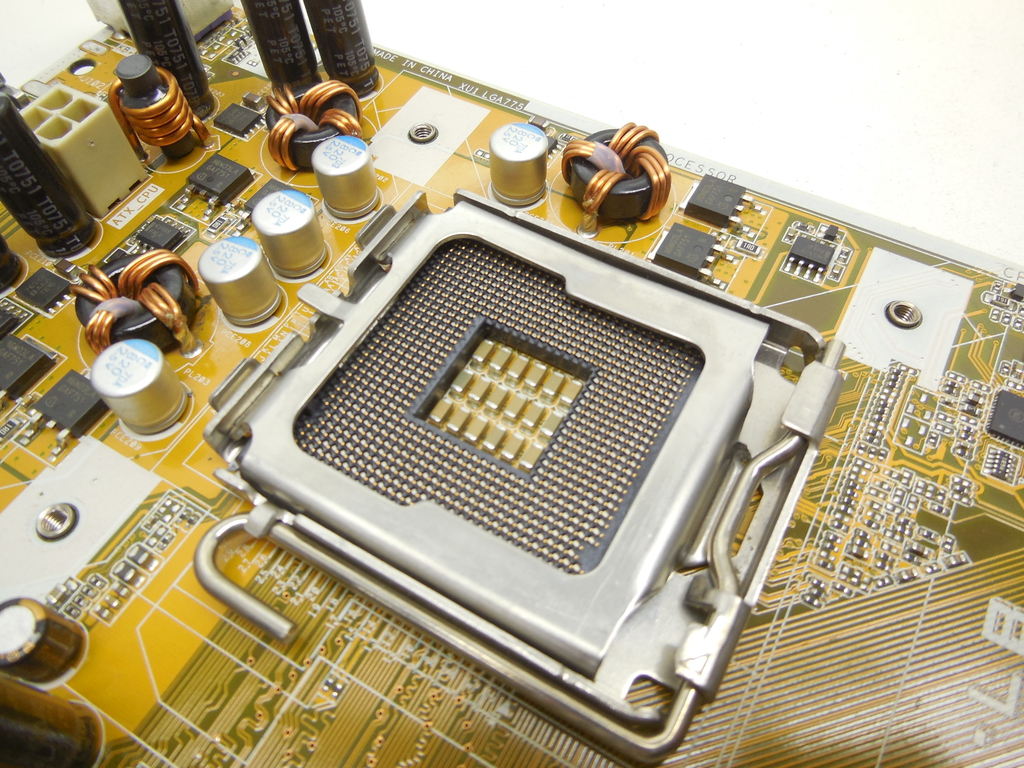 Материнская плата ASUS IPIBL-LB /Socket 775 Рамка задних портов в комплекте - Pic n 248737